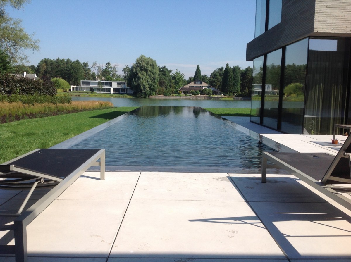 Infinity pool | SWIMTEC Zwembaden